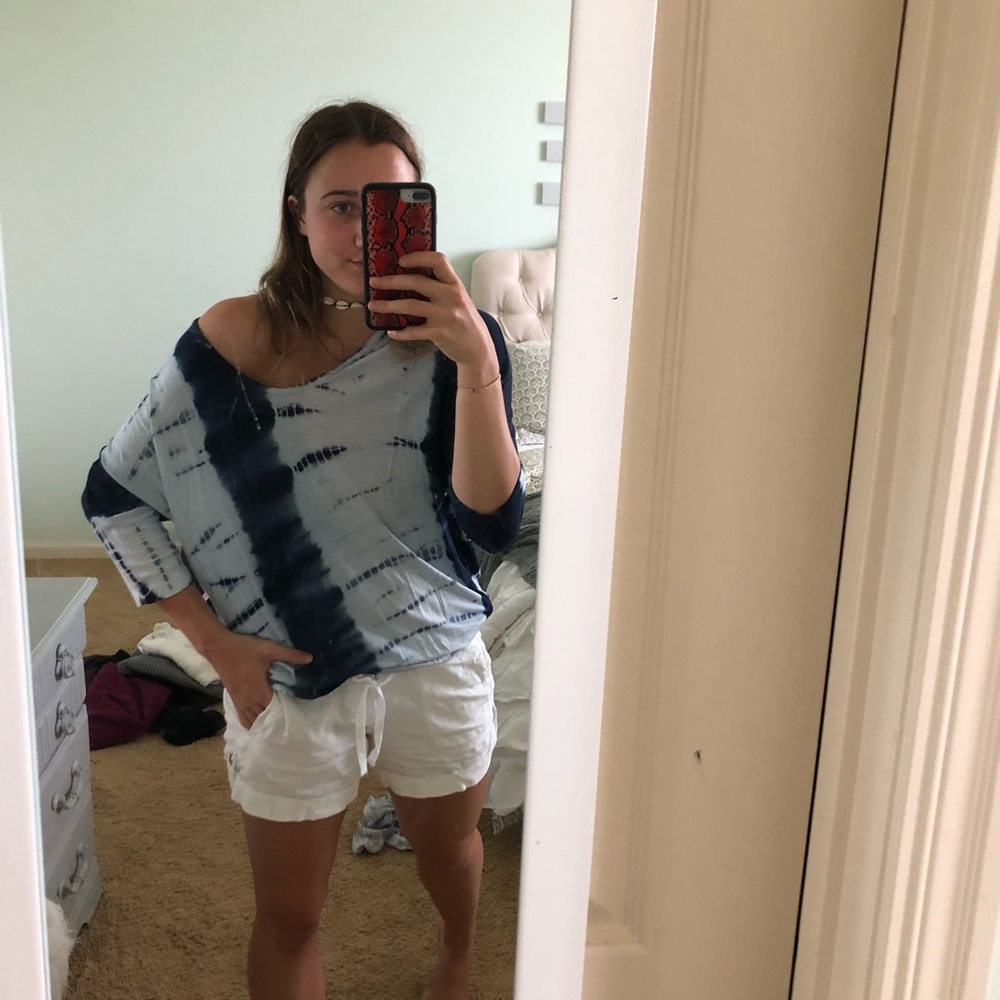 Tie die blue and white top